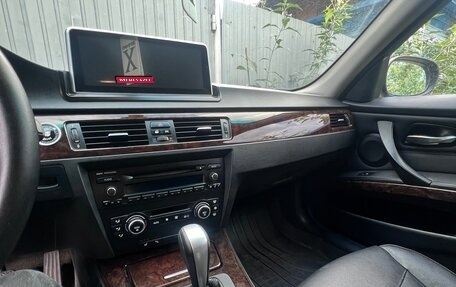 BMW 3 серия, 2009 год, 1 050 000 рублей, 24 фотография