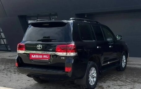 Toyota Land Cruiser 200, 2018 год, 6 650 000 рублей, 12 фотография