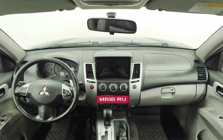 Mitsubishi Pajero Sport II рестайлинг, 2014 год, 1 739 000 рублей, 13 фотография