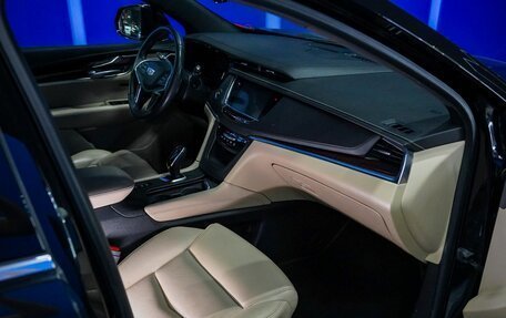 Cadillac XT5 I рестайлинг, 2017 год, 2 800 000 рублей, 13 фотография