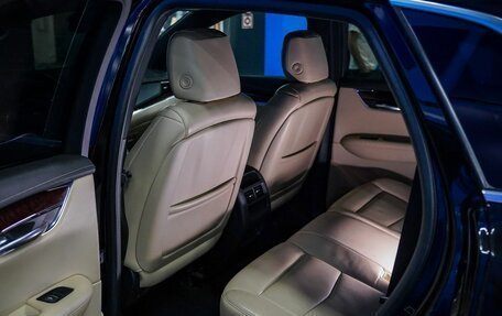 Cadillac XT5 I рестайлинг, 2017 год, 2 800 000 рублей, 14 фотография