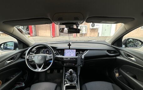 Opel Insignia II рестайлинг, 2019 год, 1 890 000 рублей, 21 фотография