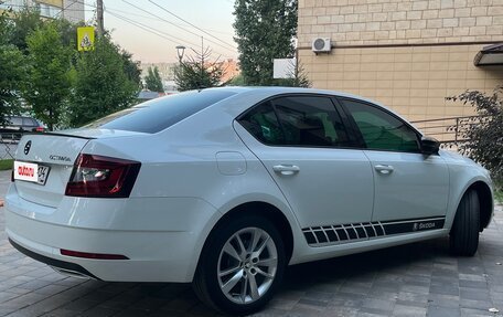 Skoda Octavia, 2018 год, 1 999 000 рублей, 3 фотография