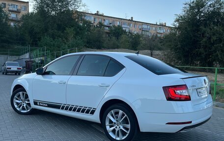Skoda Octavia, 2018 год, 1 999 000 рублей, 8 фотография