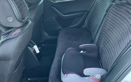 Skoda Octavia, 2018 год, 1 999 000 рублей, 14 фотография