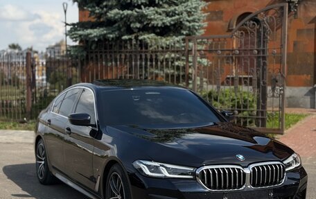 BMW 5 серия, 2021 год, 4 690 000 рублей, 2 фотография