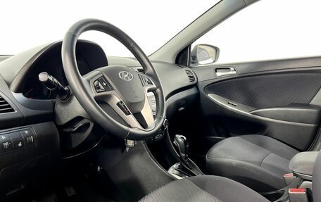 Hyundai Solaris II рестайлинг, 2015 год, 1 260 000 рублей, 10 фотография