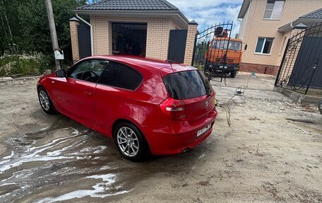 BMW 1 серия, 2011 год, 810 000 рублей, 4 фотография
