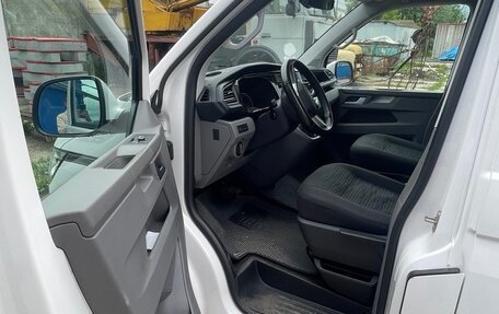 Volkswagen Caravelle T6 рестайлинг, 2021 год, 4 850 000 рублей, 6 фотография