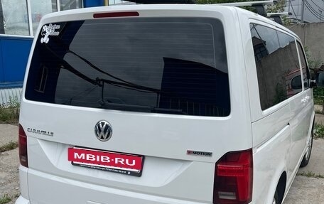 Volkswagen Caravelle T6 рестайлинг, 2021 год, 4 850 000 рублей, 4 фотография