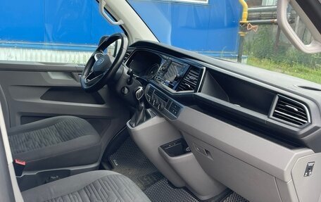 Volkswagen Caravelle T6 рестайлинг, 2021 год, 4 850 000 рублей, 7 фотография