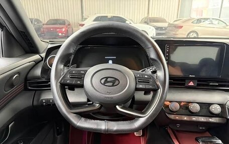Hyundai Elantra, 2023 год, 1 265 400 рублей, 8 фотография
