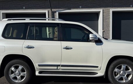 Toyota Land Cruiser 200, 2014 год, 3 770 000 рублей, 2 фотография