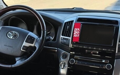 Toyota Land Cruiser 200, 2014 год, 3 770 000 рублей, 4 фотография