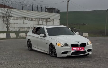 BMW 5 серия, 2010 год, 1 590 000 рублей, 2 фотография