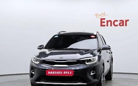 KIA Stonic, 2020 год, 1 400 000 рублей, 2 фотография