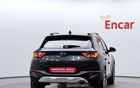 KIA Stonic, 2020 год, 1 400 000 рублей, 4 фотография