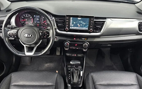 KIA Stonic, 2020 год, 1 400 000 рублей, 6 фотография