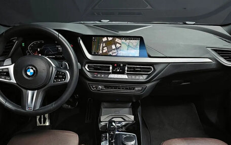 BMW 1 серия, 2023 год, 2 600 000 рублей, 5 фотография