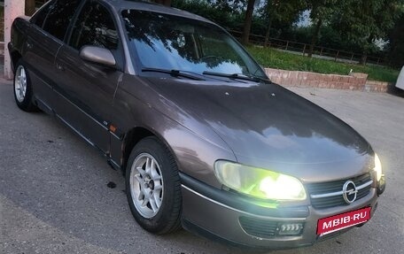 Opel Omega B, 1998 год, 150 000 рублей, 1 фотография