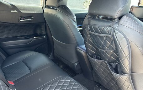Toyota C-HR I рестайлинг, 2019 год, 9 фотография