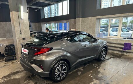 Toyota C-HR I рестайлинг, 2019 год, 14 фотография
