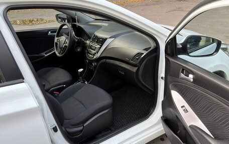 Hyundai Solaris II рестайлинг, 2015 год, 895 000 рублей, 16 фотография