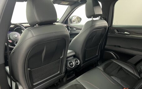 Alfa Romeo Stelvio, 2018 год, 4 300 000 рублей, 14 фотография