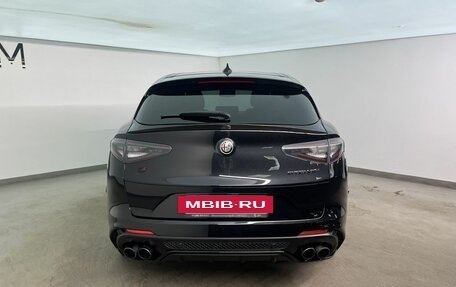 Alfa Romeo Stelvio, 2018 год, 4 300 000 рублей, 4 фотография