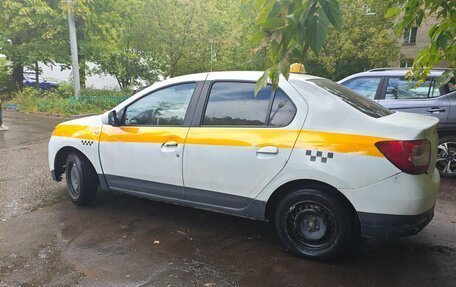 Renault Logan II, 2019 год, 450 000 рублей, 2 фотография