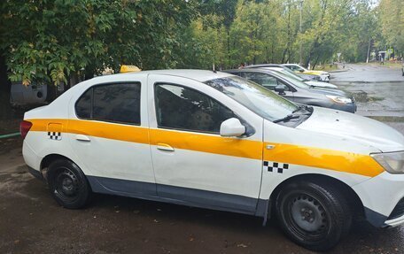 Renault Logan II, 2019 год, 450 000 рублей, 4 фотография
