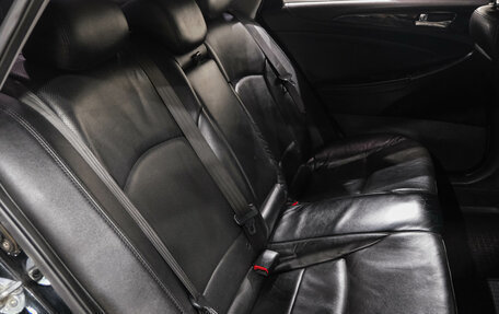 Hyundai Sonata VI, 2011 год, 1 199 000 рублей, 24 фотография