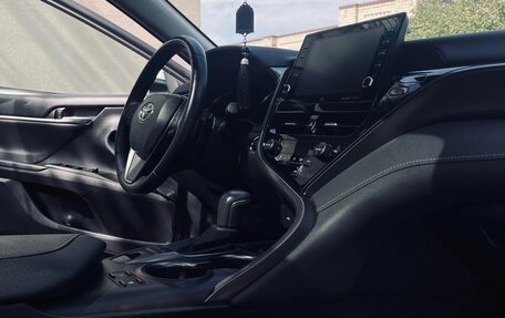 Toyota Camry, 2021 год, 3 250 000 рублей, 5 фотография