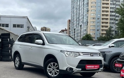 Mitsubishi Outlander III рестайлинг 3, 2014 год, 1 099 000 рублей, 1 фотография