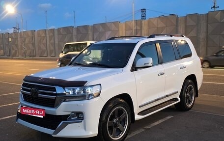 Toyota Land Cruiser 200, 2016 год, 5 900 000 рублей, 2 фотография