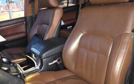 Toyota Land Cruiser 200, 2016 год, 5 900 000 рублей, 15 фотография