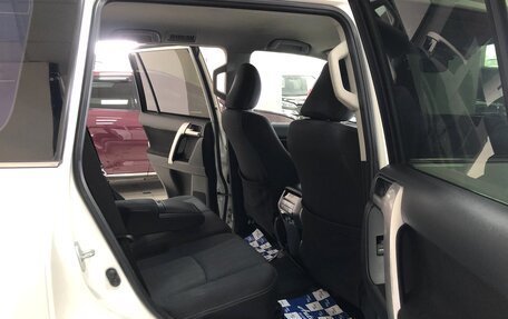 Toyota Land Cruiser Prado 150 рестайлинг 2, 2018 год, 5 695 000 рублей, 10 фотография