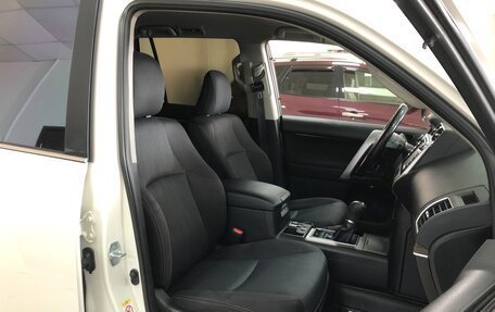 Toyota Land Cruiser Prado 150 рестайлинг 2, 2018 год, 5 695 000 рублей, 8 фотография
