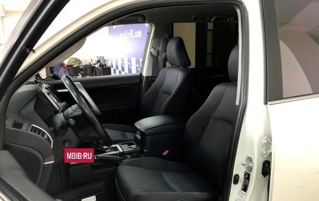 Toyota Land Cruiser Prado 150 рестайлинг 2, 2018 год, 5 695 000 рублей, 13 фотография