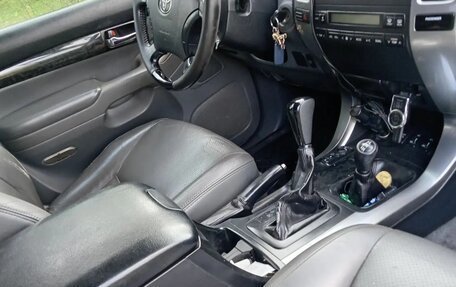 Toyota Land Cruiser Prado 120 рестайлинг, 2008 год, 2 375 100 рублей, 10 фотография
