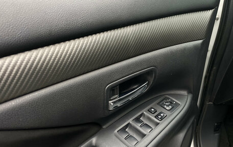 Mitsubishi Outlander III рестайлинг 3, 2014 год, 1 099 000 рублей, 7 фотография