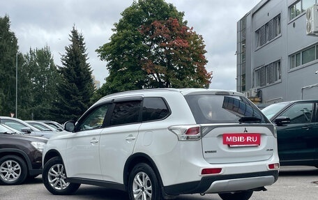 Mitsubishi Outlander III рестайлинг 3, 2014 год, 1 099 000 рублей, 3 фотография