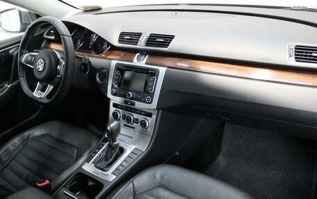 Volkswagen Passat B7, 2013 год, 1 374 000 рублей, 11 фотография