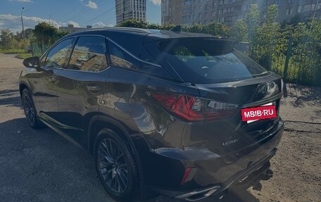 Lexus RX IV рестайлинг, 2017 год, 2 900 000 рублей, 7 фотография