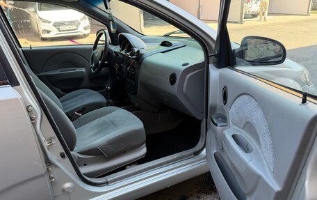 Chevrolet Aveo III, 2004 год, 250 000 рублей, 8 фотография