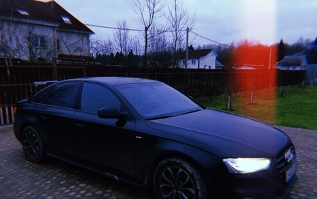 Audi A4, 2012 год, 820 000 рублей, 1 фотография