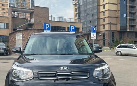 KIA Soul II рестайлинг, 2017 год, 1 300 000 рублей, 2 фотография