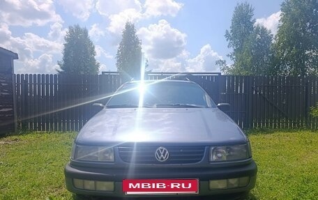 Volkswagen Passat B4, 1993 год, 290 000 рублей, 2 фотография