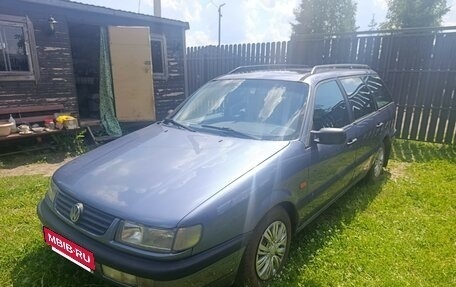 Volkswagen Passat B4, 1993 год, 290 000 рублей, 3 фотография