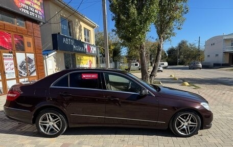 Mercedes-Benz E-Класс, 2011 год, 1 390 000 рублей, 4 фотография